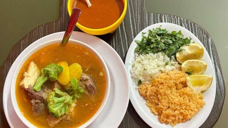 Caldo de res